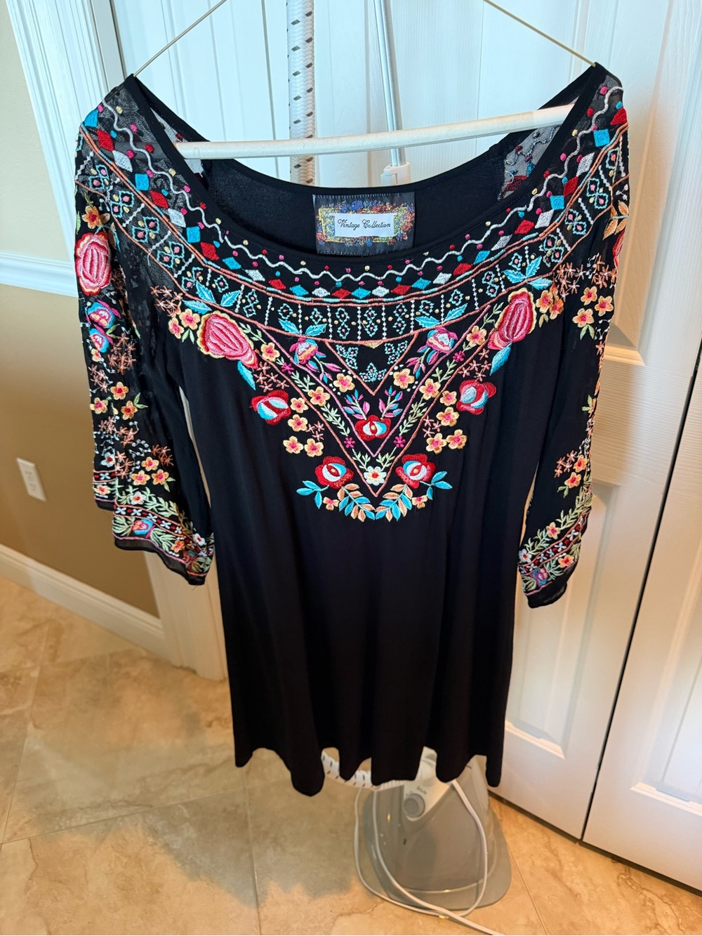 Johnny Was Black Embroidered Floral Scoop Neck Tunic